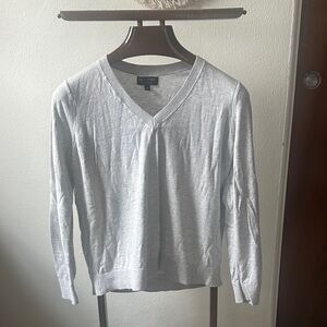 Banana Republic Factory Light Gray V-Neck Sweater